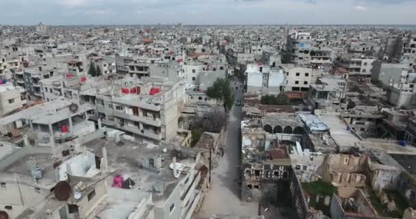 Un drone filmé au-dessus de la ville de Homs en Syrie 