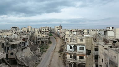 Suriye homs şehir üzerinde filme bir dron