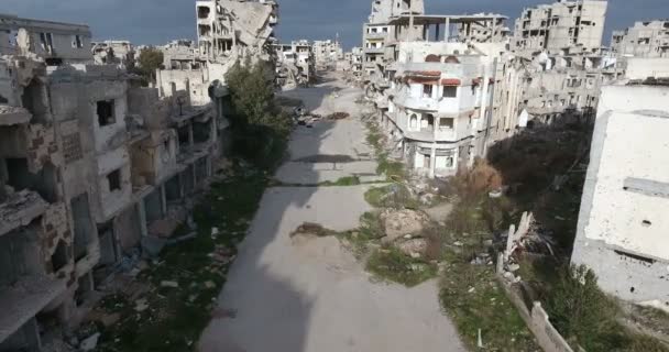 シリアのホムスの街で撮影されたドローン — ストック動画