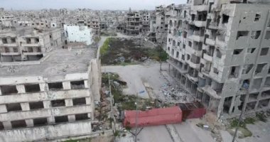 Bir dron Homs şehir Suriye üzerinden uçuş 