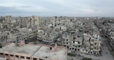 Bir dron Homs şehir Suriye üzerinden uçuş 