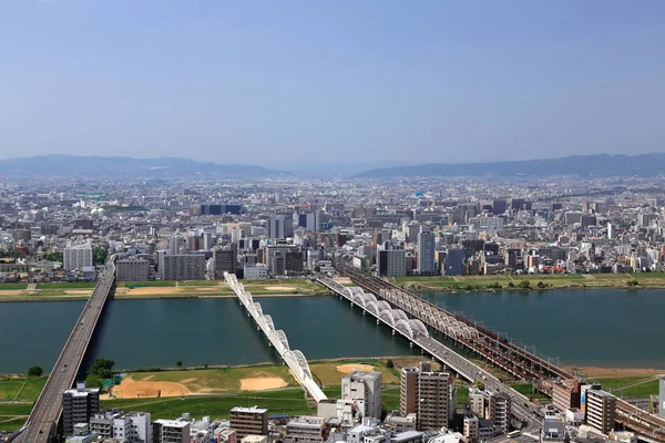 Nehir ve köprüler Osaka