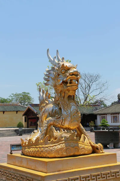 Tapınaktaki ejderha