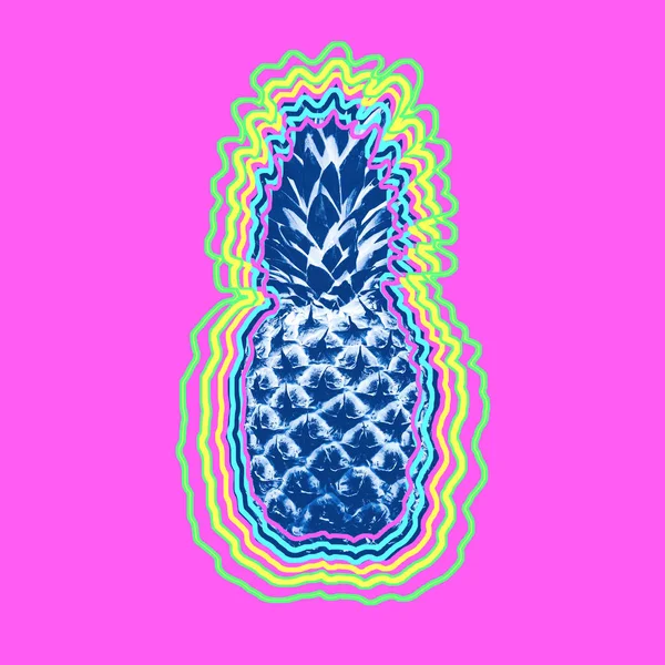 Collage Contemporain Ananas Bleu Dans Coup Lumineux Coloré Sur Fond — Photo