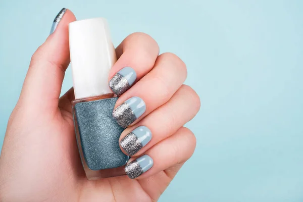 Manicure świąteczny brokat — Zdjęcie stockowe