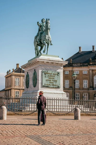 Амалієнборг палац в Копенгагені — стокове фото