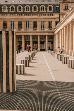 Colonnes de Buren