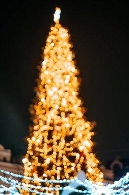 Bulanık Noel ağacı