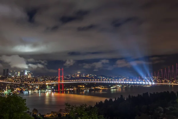 Estambul Turquía Octubre 2007 Vistas Nocturnas Del Puente Del Bósforo — Foto de Stock