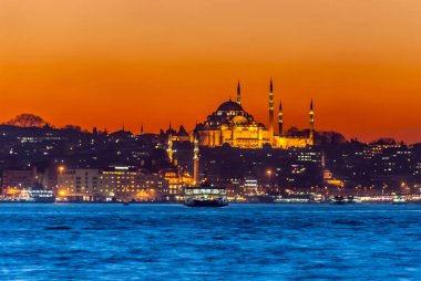 Istanbul, Türkiye, 03 Ocak 2012: marmara Denizi ile Süleymaniye Camii.