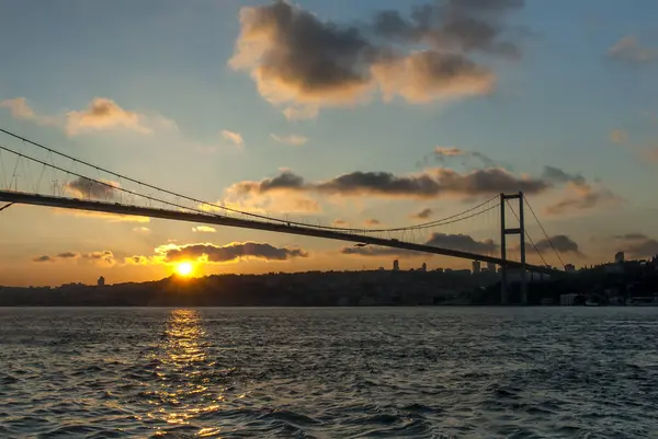 Istanbul Turquie Avril 2016 Coucher Soleil Sur Pont Bosphore — Photo