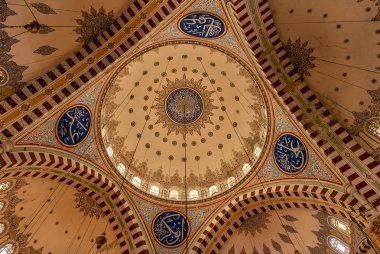 Istanbul, Türkiye, 18 Nisan 2006: tavan Fatih Camii.