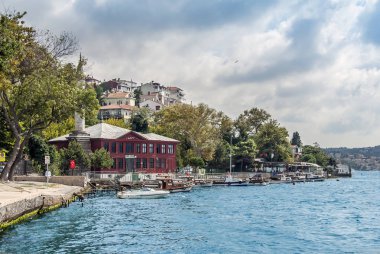 Istanbul, Türkiye, 20 Ağustos 2016: Boğaziçi Waterside Camii.