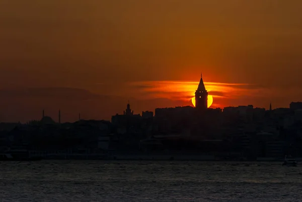 Istanbul Turecko Duben 2015 Slunce Galatské Věže — Stock fotografie