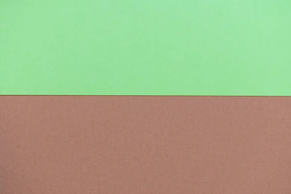 柔らかい茶色と明るい緑色の段ボールの背景 上側の底と緑の茶色 — ストック写真