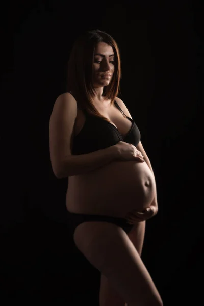 Gravid kvinna låg nyckel — Stockfoto