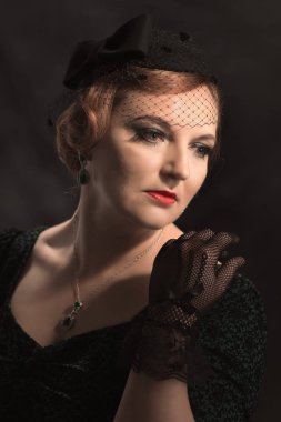 Yirmili klasik portre kadın stil