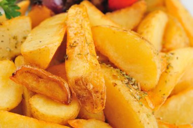 Fırında patates. Fırında patates sebze karışımı.