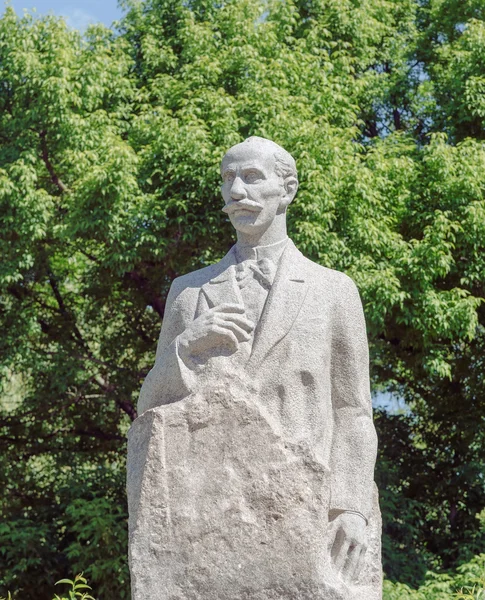 Simferopol, Crimea - 9 mei 2016: Monument - Ismail Bey Gaspira — Stockfoto