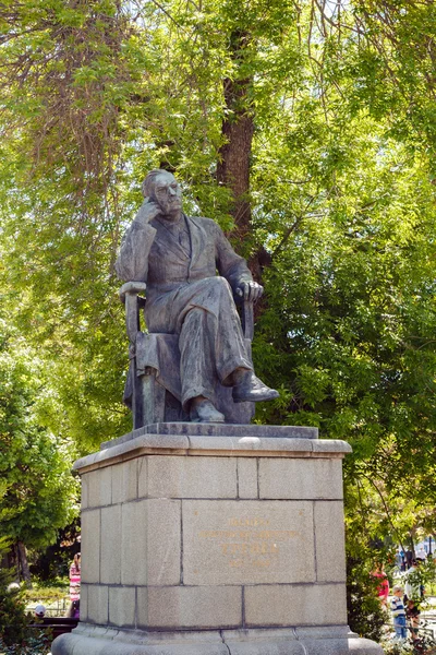 Simferopol, Krym - 9 maja 2016: Pisarz Konstantin Andriejewicz Trenev (1876-1945) — Zdjęcie stockowe