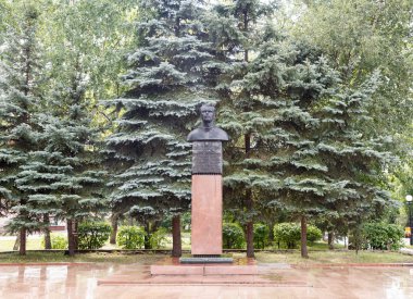 Petropavl, Kazakistan - 11 Ağustos 2016: Kahramanı büstü