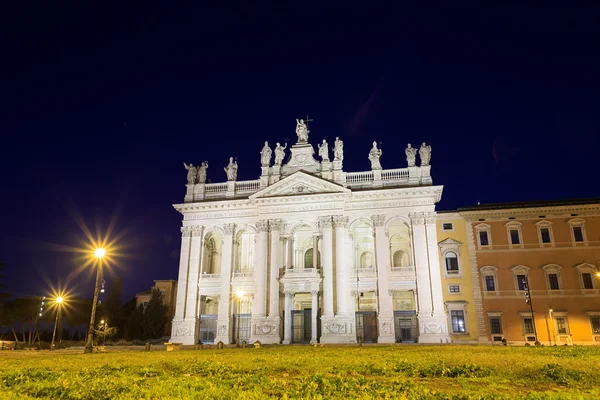 Basilica San Giovanni in Laterano, Nigth. Rome, Italy — Stock Photo, Image