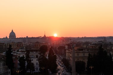 Günbatımı üzerinde Roma, İtalya