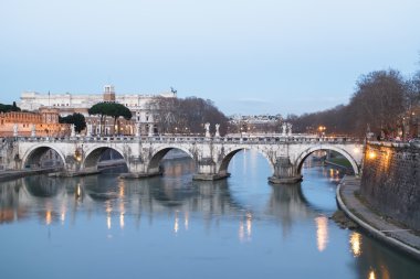 Sant'Angelo Köprüsü. İyi akşamlar. Roma, İtalya