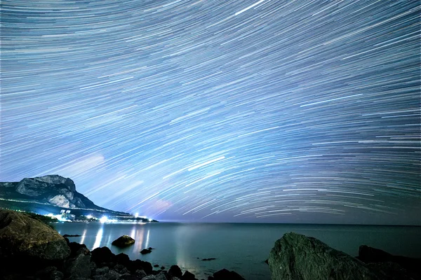 Sterne in Form von Linien. Der Süden der Krim. Zeitraffer — Stockfoto