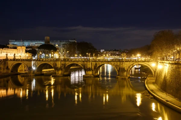 Ponte Sant 'Angelo. Boa noite. Roma, Itália — Fotografia de Stock