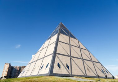 Astana, Kazakistan - 12 Ağustos 2016: Barış Sarayı ve keşif