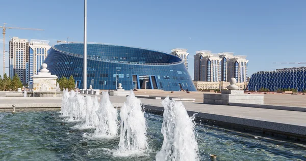 Астана, Казахстан - 12 августа 2016 года: Казахский национальный университет — стоковое фото