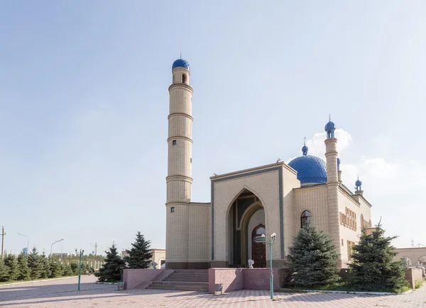 Temirtau, Kazakhstan - August 13, 2016: Central Mosque — Stock Photo, Image