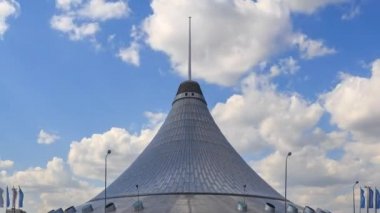 Astana alışveriş merkezinde