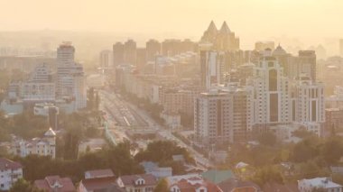 Günbatımı Alma-Ata üzerinde