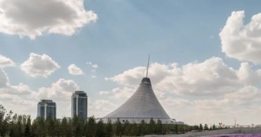 Astana alışveriş merkezinde