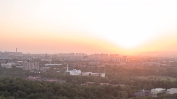 Захід сонця над Алма-Ата — стокове відео