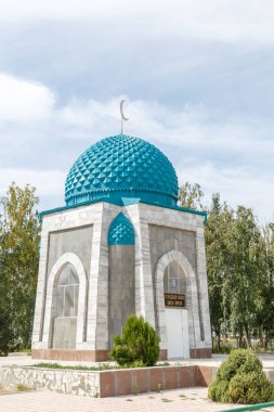 Kırgızistan, Issyk Kul, köy Kojoyar - 12 Ağustos 2016: mezar S