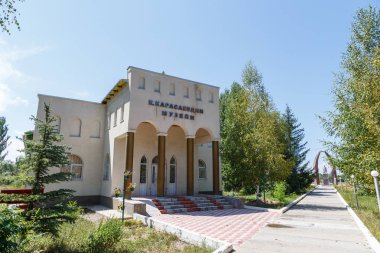 Karakol, Issyk Kul, Kırgızistan - 12 Ağustos 2016: Müzesi Karasai