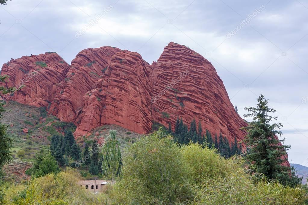 Jeti-Oguz (Seven Bulls Rocks). Issyk Kul, Kyrgyzstan