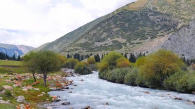 Dağ nehir, Chon-Ak-Suu