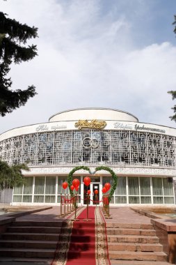 Almatı, Kazakistan - 29 Ağustos 2016: Jas Otau - düğün Sarayı