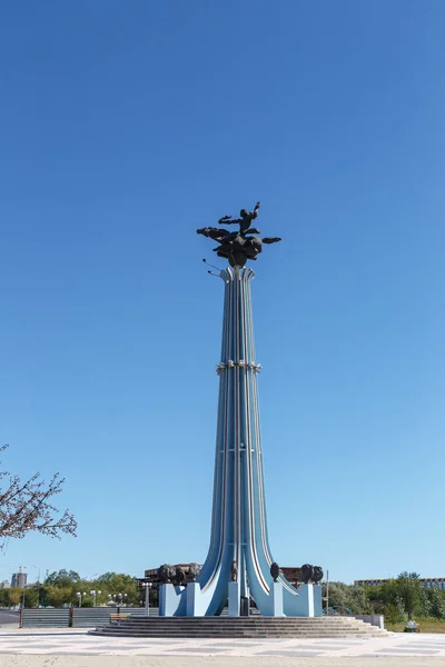 Qarağandı, Kazachstan--1 September 2016: Monument Suyunshi — Stockfoto