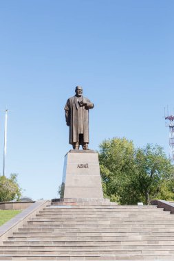 Karaganda, Kazakistan - 1 Eylül 2016: Abay Ku bir anıt