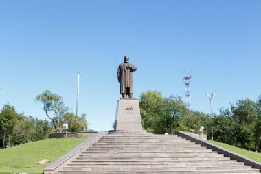 Karaganda, Kazakistan - 1 Eylül 2016: Abay Ku bir anıt