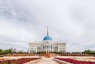 Astana, Kazakistan - 3 Eylül 2016: Cumhurbaşkanlığı Sarayı PIYANGOSU