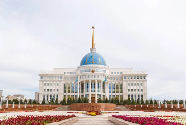 Astana, Kazakhstan - September 3, 2016: Presidential Palace Akor — Stock Photo, Image