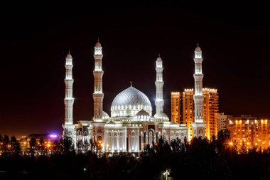Astana, Kazakistan - 3 Eylül 2016: Hazreti Sultan Camii 