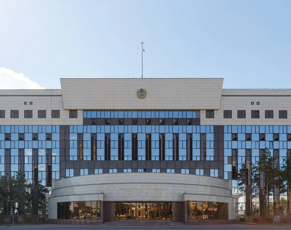 Astana, Kazachstán - 4. září 2016: Vlády, aby a Maslikhat města — Stock fotografie