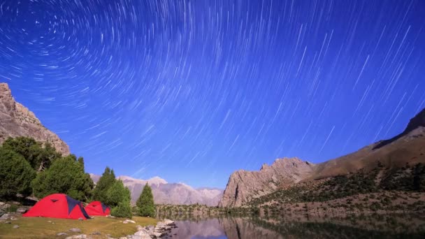 Spuren von Sternen ähnlich wie Meteoriten — Stockvideo